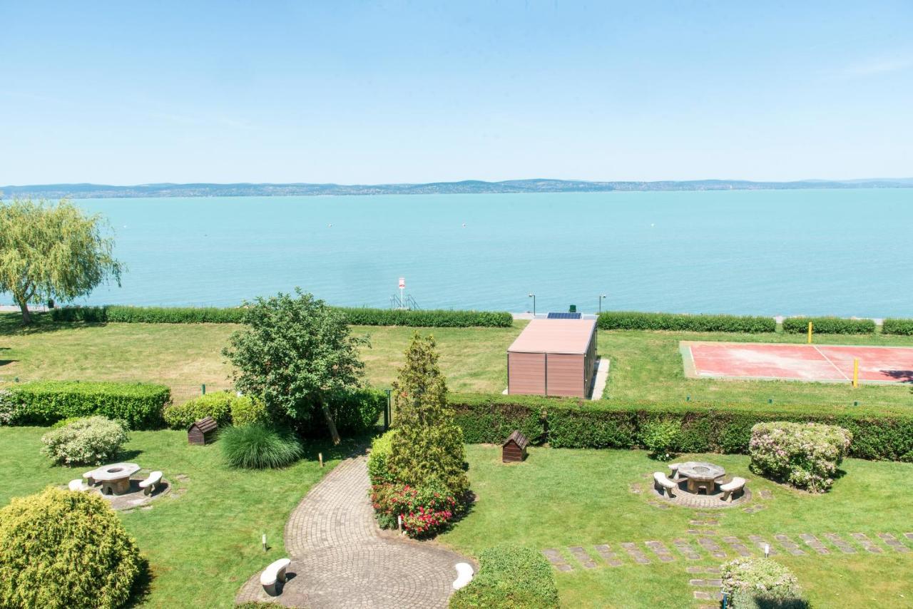 Balaton Lakeside Residence Siofok Exterior photo